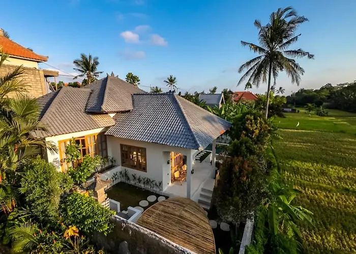 Villa Semiramida By Evdekimi - Elegant 2br With Pool, Open-air Bath, Patio Ubud